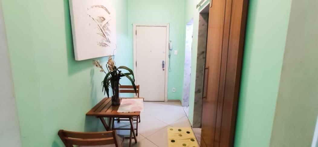 Apartamento Copacabana 1003 *